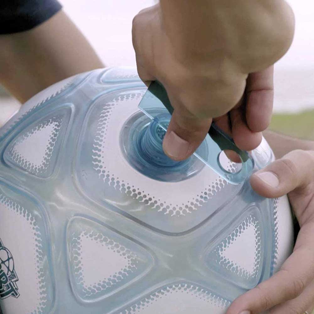 SMART BALL Pametna fudbalska lopta koja broji broj udaraca i svetli - pogled 4