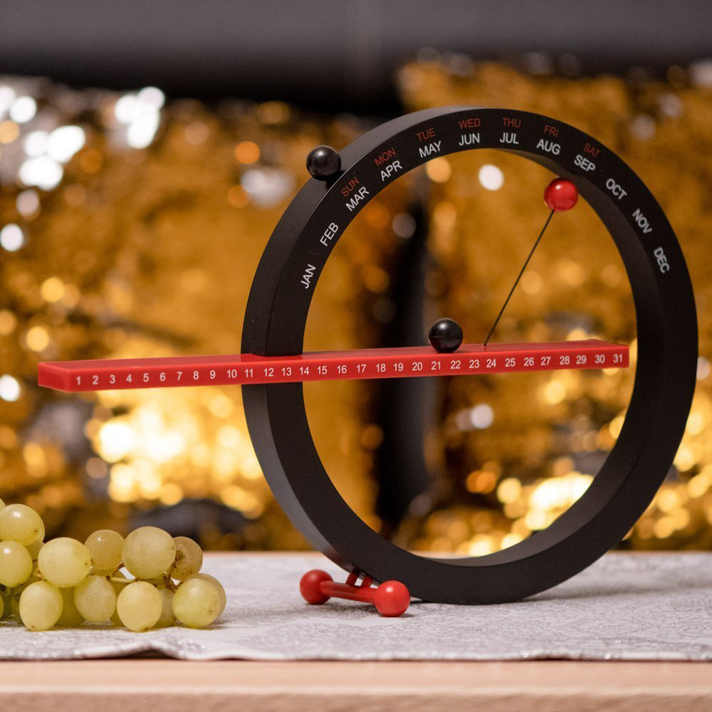 Magnetni večiti kalendar Crni - pogled 4