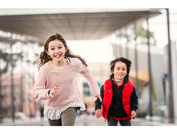 Nosivi prečistač vazduha u obliku ogrlice AirVida C1 yellow - pogled 4