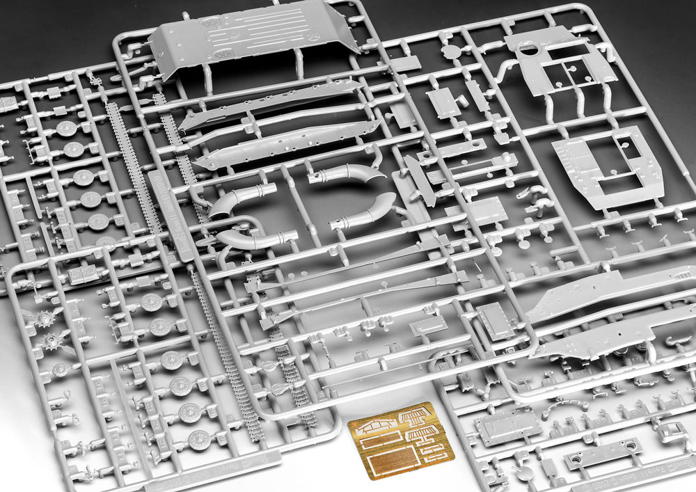 REVELL Maketa Transportni tenk BTR-50PK RV03313 - pogled 4