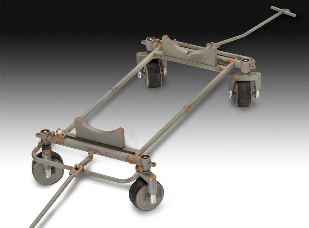 REVELL Maketa letelice Fieseler Fi 103R RV63861 model set - pogled 4