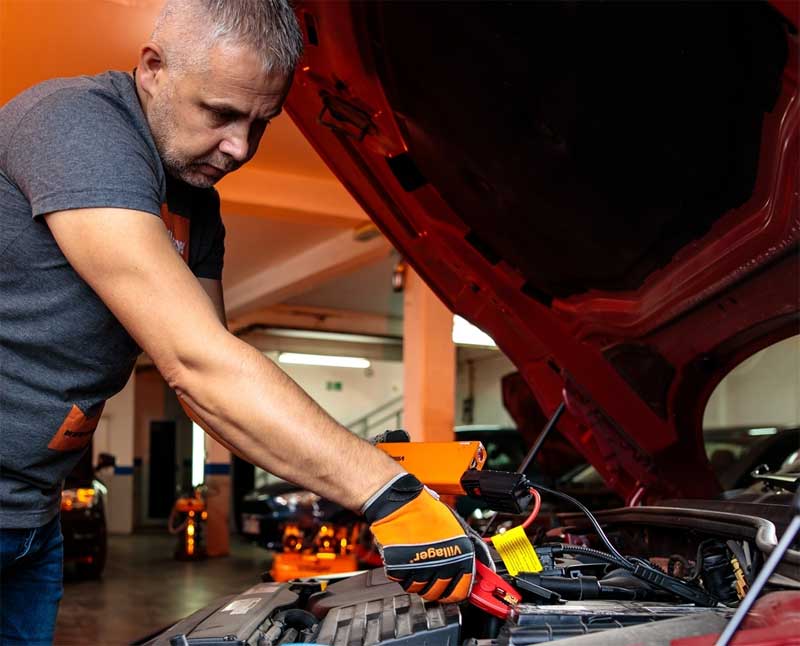 Jump Starter za 12V akumulatore 12Ah 450A Villager VJS 3500 - pogled 4