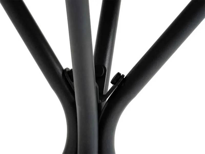 Set za terasu Bach - 2 Ratan Stolice i Stočić sa crnim staklom - pogled 4