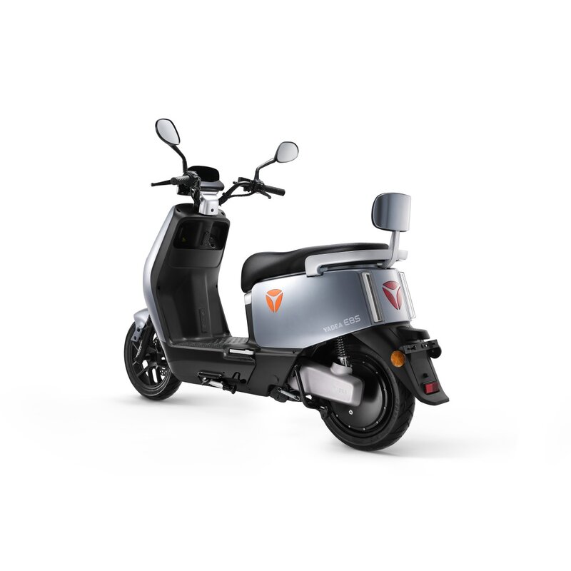 Električni skuter Yadea E8S 72V 38Ah - sivi - pogled 4