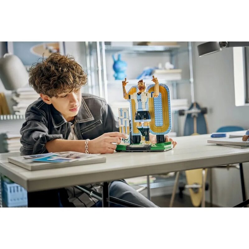 LEGO® Editions Lionel Messi 43015 - pogled 4