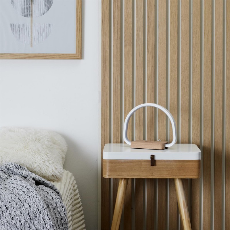 LED lampa sa bežičnim punjačem - pogled 4