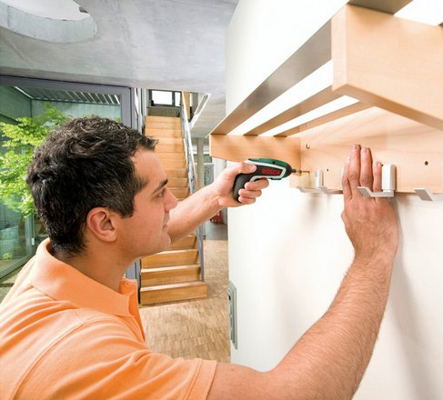 Aku zavrtač BOSCH IXO IV sa opremom - pogled 4