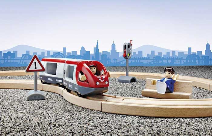 BRIO Igračka Putnički voz sa kružnom prugom 33511 - pogled 4