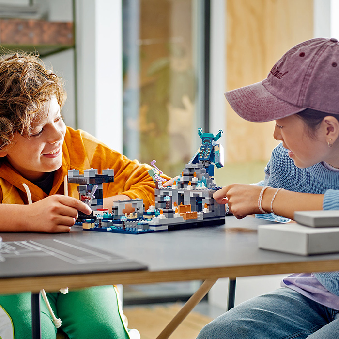 LEGO® Minecraft® Kocke The Deep Dark Battle 21246 - pogled 4