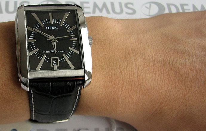 Muški Sat sa Kožnom Narukvicom Lorus RP905AX9 - pogled 4