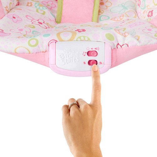 Bright Starts Ležaljka za bebu sa melodijama i vibracijom Lepršave Tufnice - pogled 4