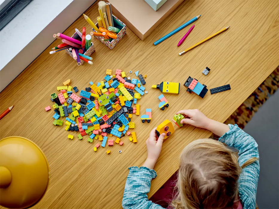 LEGO® Classic Kocke Kreativna neonska zabava 11027 - pogled 4