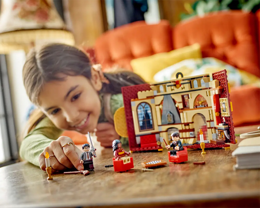 LEGO® Harry Potter™ Kocke Zastava Grifindora 76409 - pogled 4