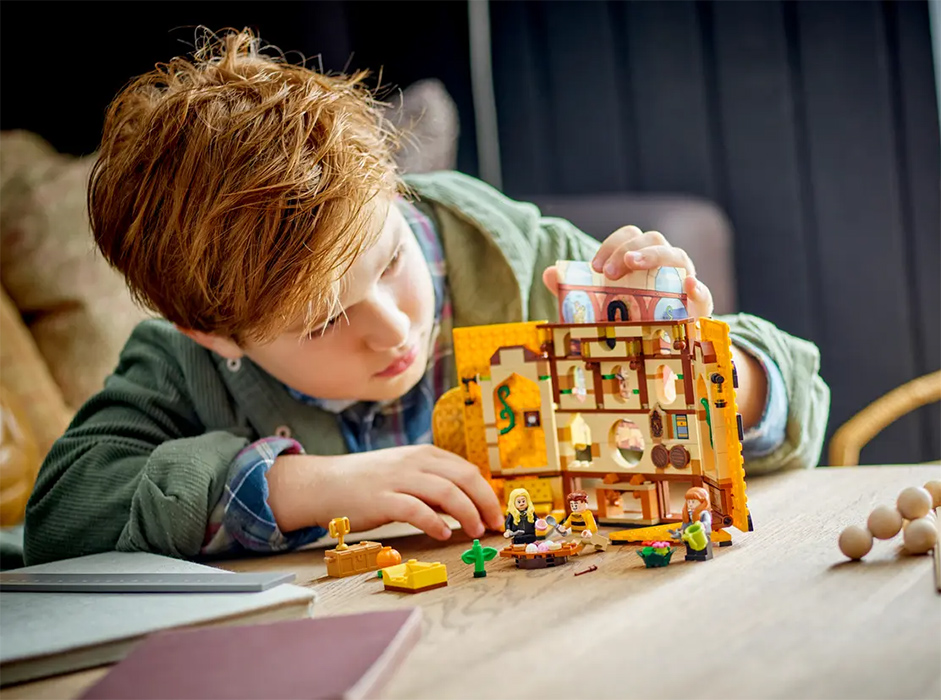 LEGO® Harry Potter™ Kocke Zastava Haflpafa 76412 - pogled 4