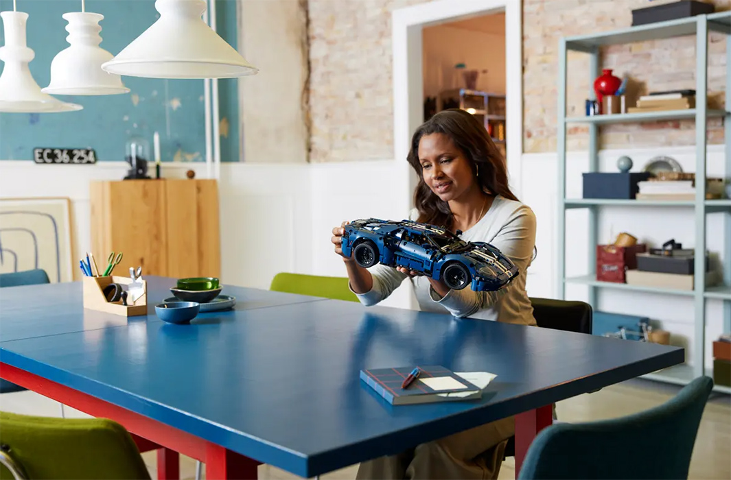 LEGO® Technic™ Kocke Sportski automobil 2022 Ford GT 42154 - pogled 4