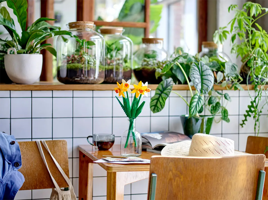 LEGO® Icons Kocke Narcisi 40646 - pogled 4