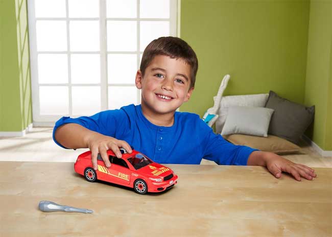 Revell maketa automobila šefa vatrogasaca RV00810 - pogled 4