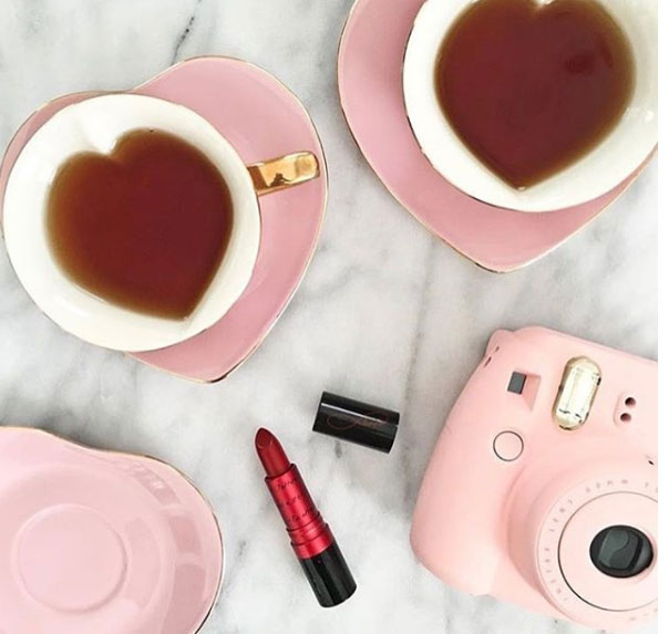 Revlon Super sjajan karmin - Love is one - pogled 4