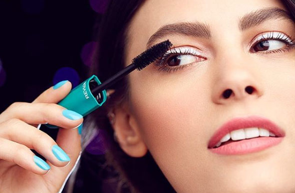 Revlon Volumen i lenght maskara crna - pogled 4