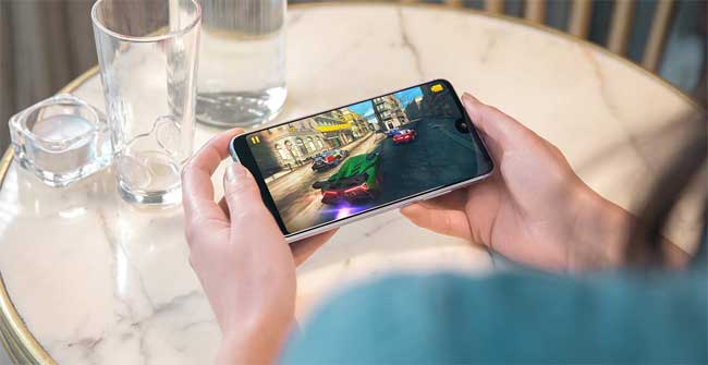 Mobilni telefon Wiko View 2 Gold - pogled 4