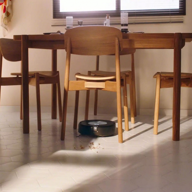 Robot Usisivač i brisač iRobot Roomba Combo J7+ (c7558) - pogled 4