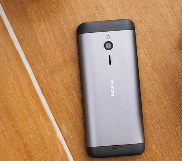 Mobilni telefon Nokia 230 DS Dark Silver Dual SIM A00027089 - pogled 4