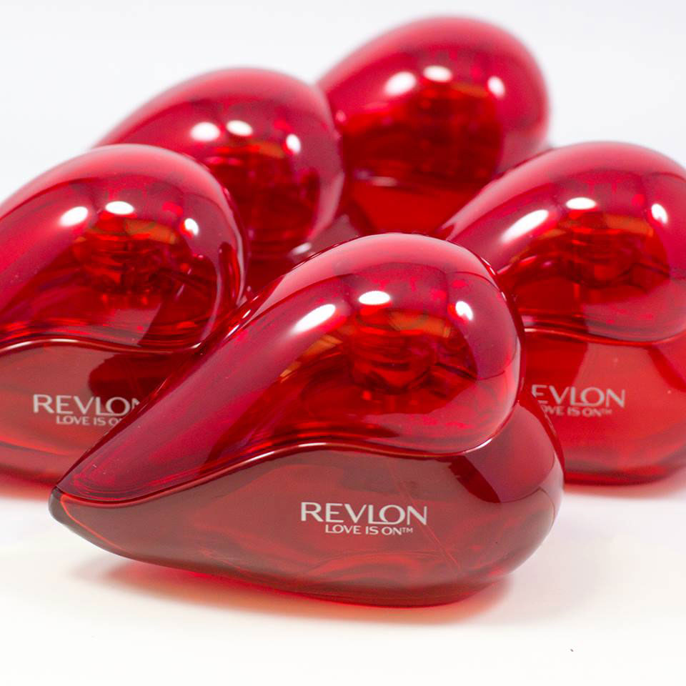  Revlon parfem - Love is on - pogled 4