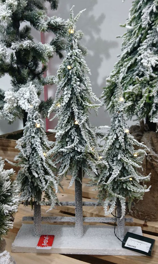 Dve Svetleće Jelke, Pod Snegom, Na Postolju Deco Wood 50 cm i 30 cm - pogled 4