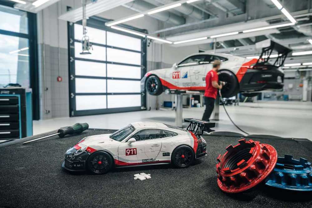 RAVENSBURGER 3D puzzle Automobil Porsche 911 GT3 Cup RA11147 - pogled 4