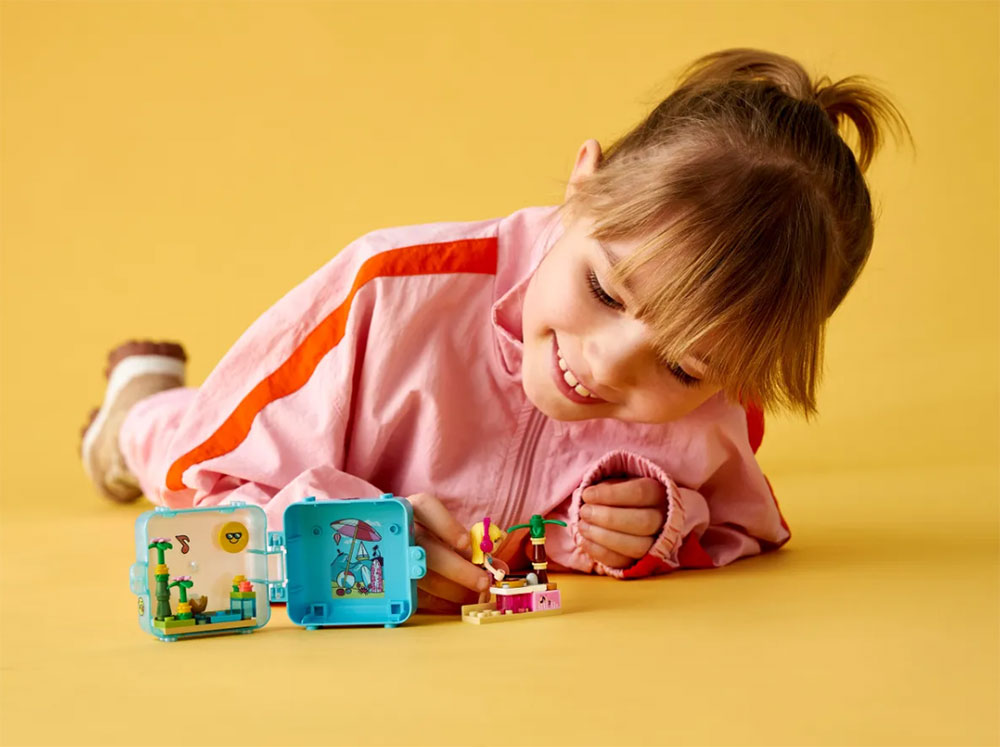 LEGO® FRIENDS Kocke - Stefani - Letnja kocka iznenađenja 41411 - pogled 4