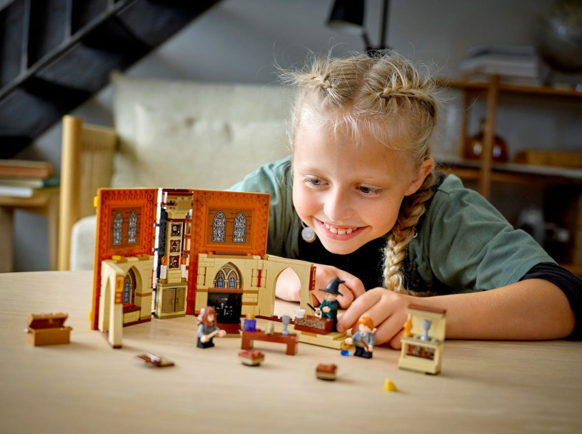 LEGO® Harry Potter Kocke - Hogvorts momenat: Čas Preobražavanja 76382 - pogled 5