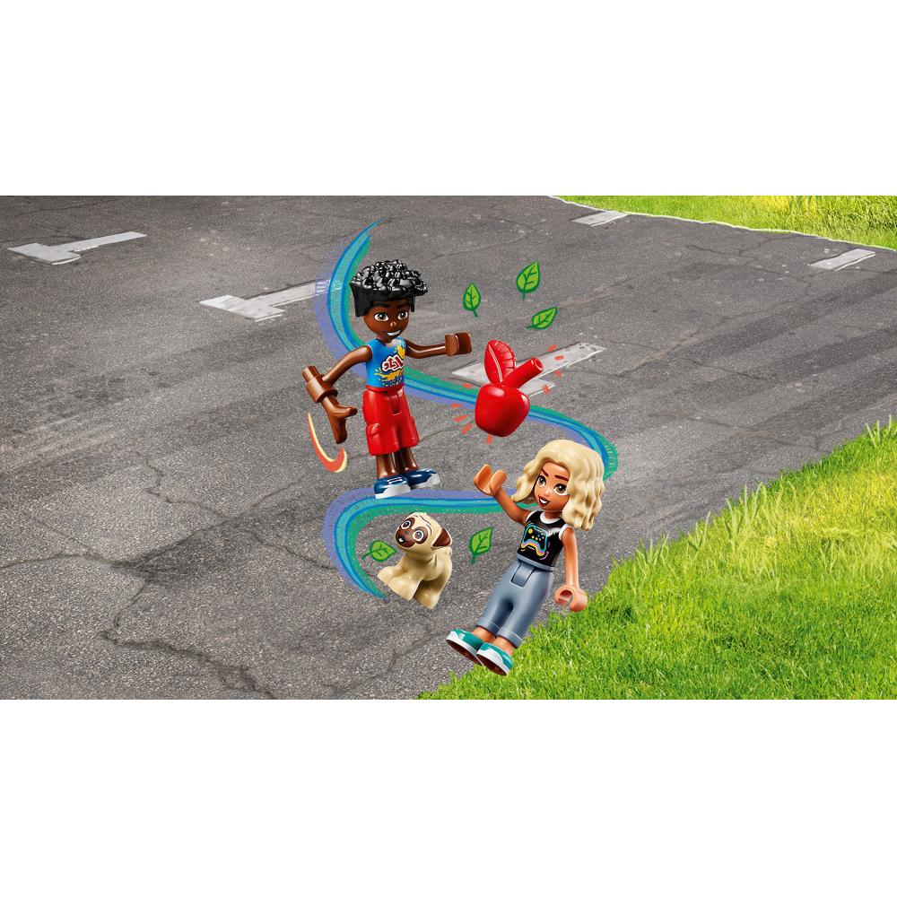 LEGO® Friends Električni automobil i solarni punjač - pogled 5