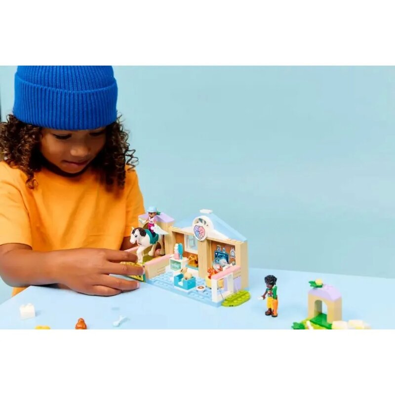 LEGO® Friends Veterinarska klinika za životinje 42696 - pogled 5