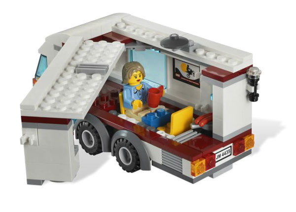 LEGO® City Auto sa kamp-prikolicom LE4435 - pogled 5