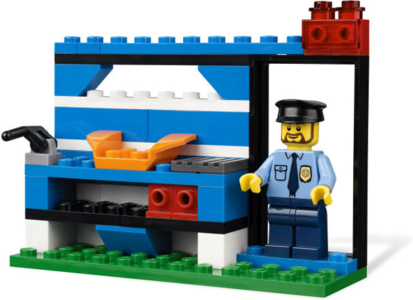 LEGO® Bricks and More Kocke - Policijski Set LE4636 - pogled 5