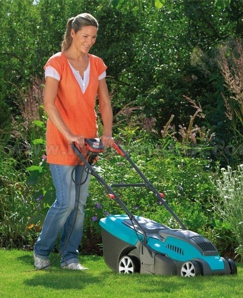 Gardena PowerMax™ 34 E Električna Kosačica 1400 W 34 cm - pogled 5