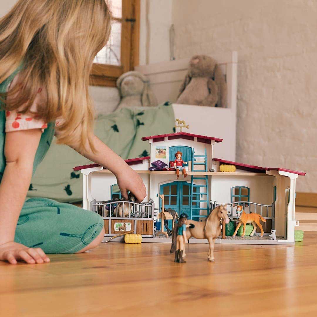 Schleich® Horse Club figure Centar za jahanje Lejksajd 42567 - pogled 5