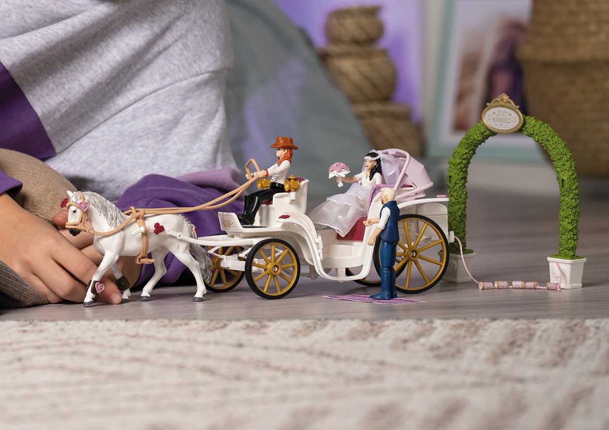 Schleich® Horse Club figure Svadbena kočija 42641 - pogled 5