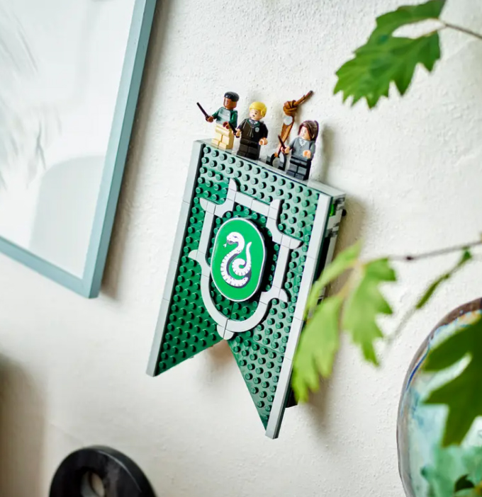 LEGO® Harry Potter™ Kocke Zastava Sliterina 76410 - pogled 5