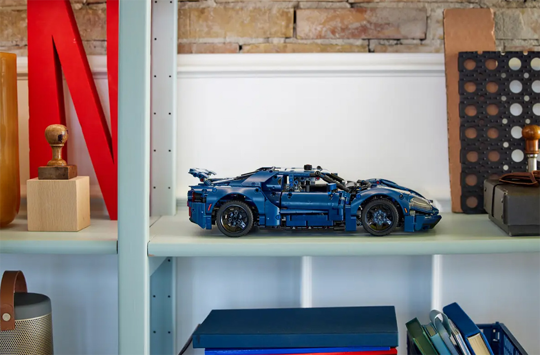 LEGO® Technic™ Kocke Sportski automobil 2022 Ford GT 42154 - pogled 5