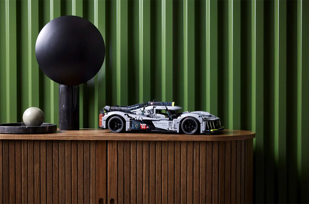 LEGO® Technic™ Kocke Hiper automobil PEUGEOT 9X8 24H Le Mans Hybrid Hypercar 42156 - pogled 5