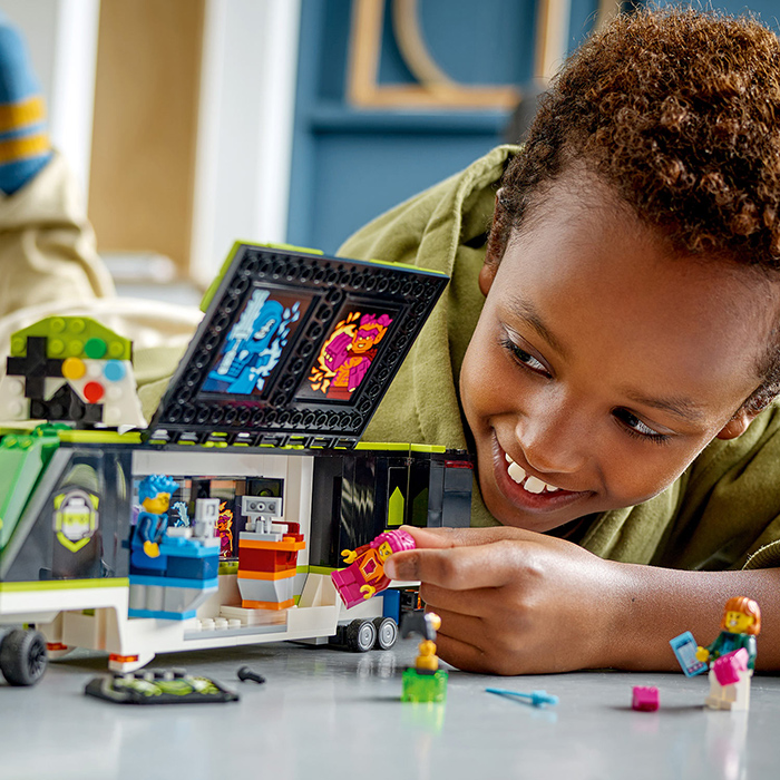 LEGO® City Kocke Kamion za gejmerske turnire 60388 - pogled 5