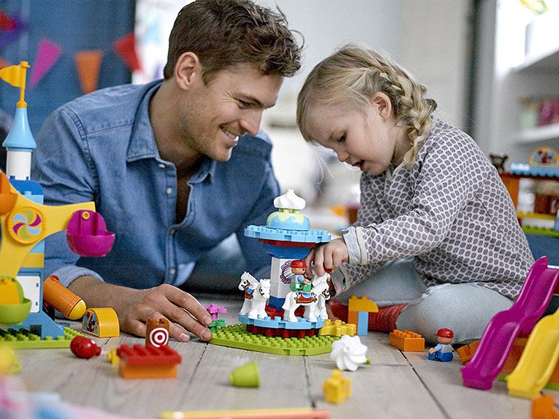 LEGO® DUPLO® kocke My Town - Fun Family Fair – Zabavni porodični vašar 61 deo 10841 - pogled 5