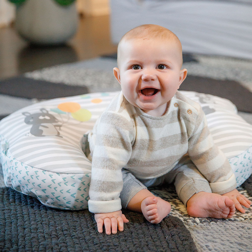 Ingenuity Jastuk za dojenje Plenti sa lukom sa igračkama Hop Art 11821 - pogled 5