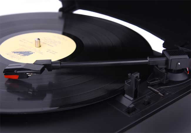 Gramofon sa SD/MMC USB i CD plejerom Camry CR 1134 B - pogled 5