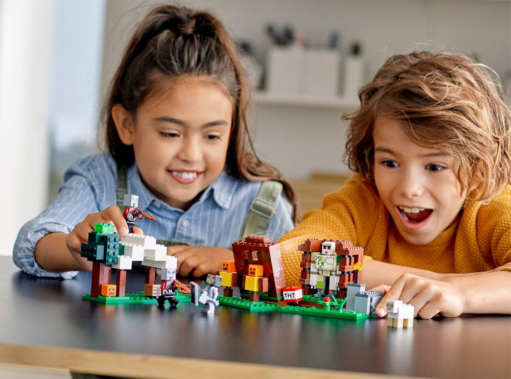 LEGO® Kocke Minecraft Predstraža Piladžera 21159 - pogled 5