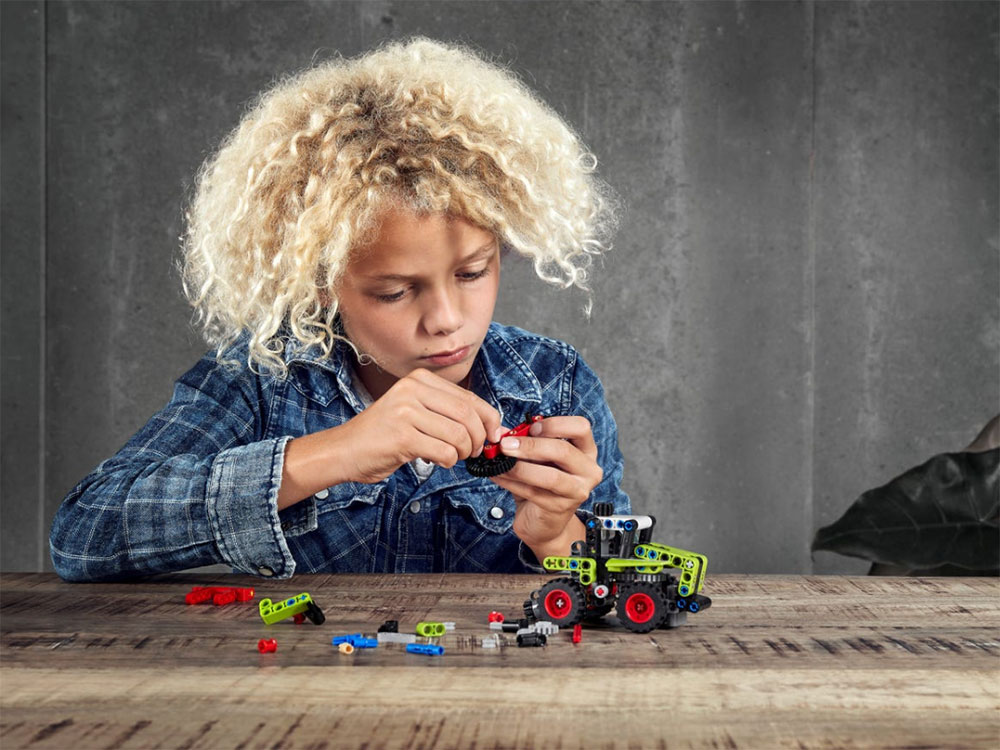 LEGO® Kocke Technic Traktor Mini CLAAS XERION 42102 - pogled 5