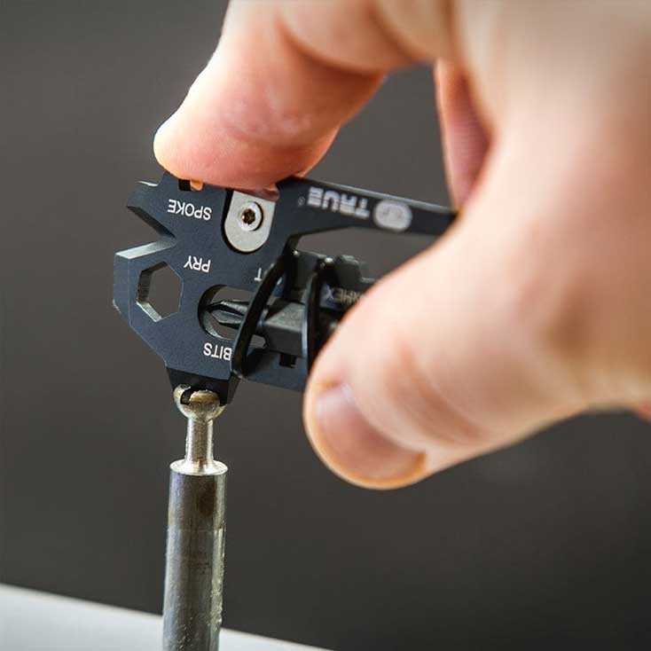 Višenamenski džepni alat True Utility FishFace - pogled 5