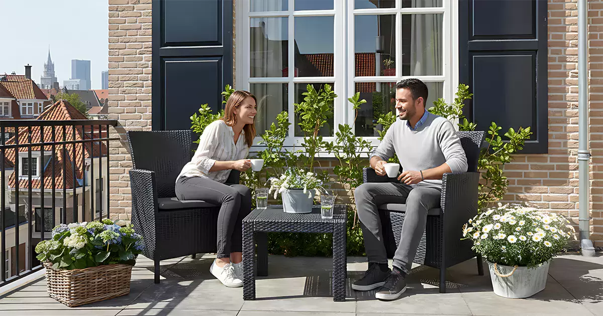 Kako od male terase napraviti luksuzni kutak: Modeli garnitura koje štede prostor