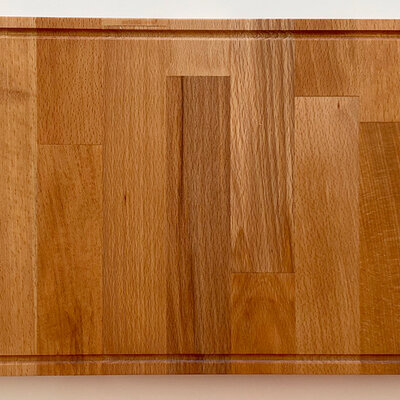 Pravougaona daska za sečenje od drveta bukve, sa detelinom 40x22cm